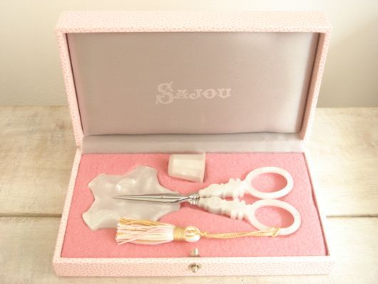 SAJOU サジュー手芸はさみマザーオブパールスタイル ソーイングセット