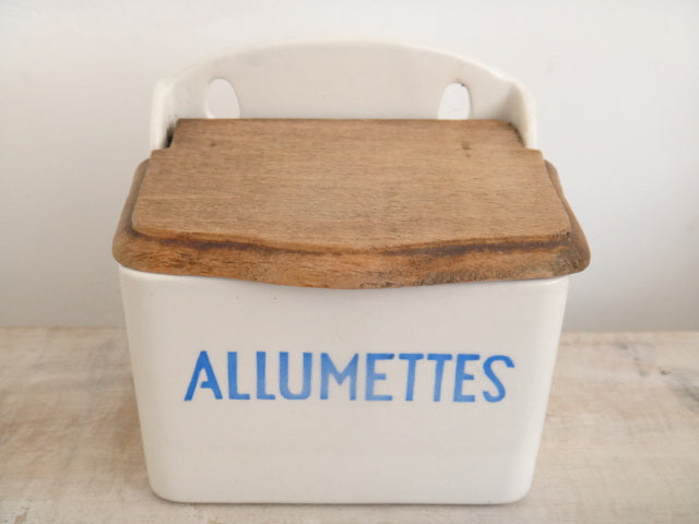 フランス アンティーク アリュメット 缶 ALLUMETTES Badonviller 製