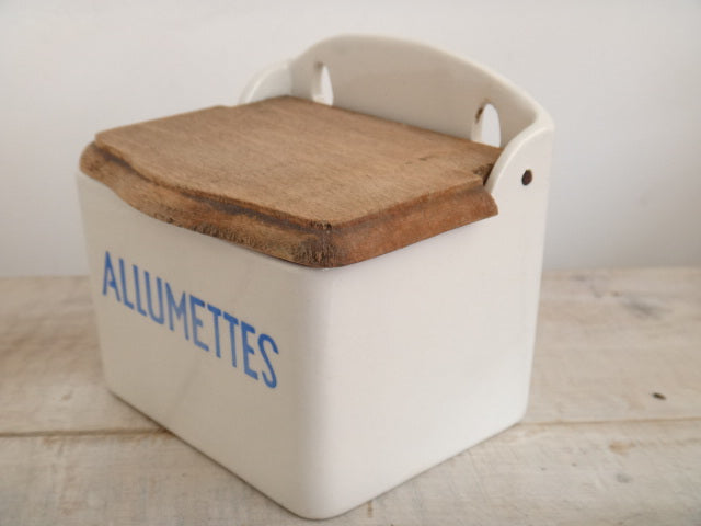 フランス アンティーク アリュメット 缶 ALLUMETTES Badonviller 製