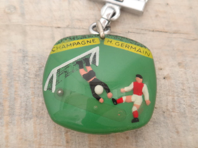 ブルボンキーホルダー シャンパン サッカー CHAMPAGNE H.GERMAIN