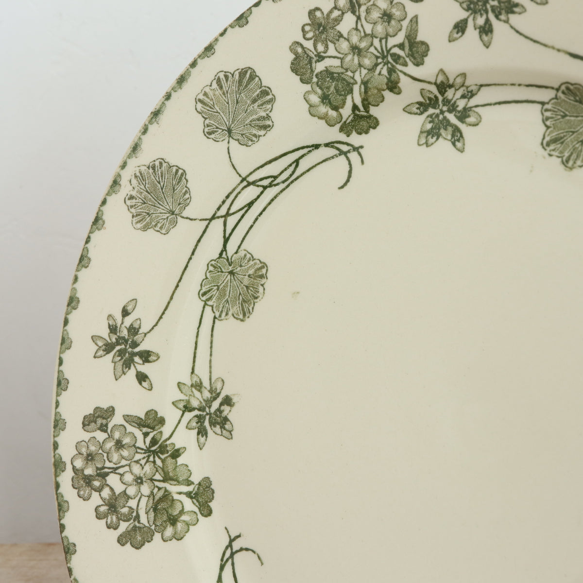 アンティークプレート ゼラニウム 皿 GERANIUM フランス サルグミンヌ製 U&C SARREGUEMINES