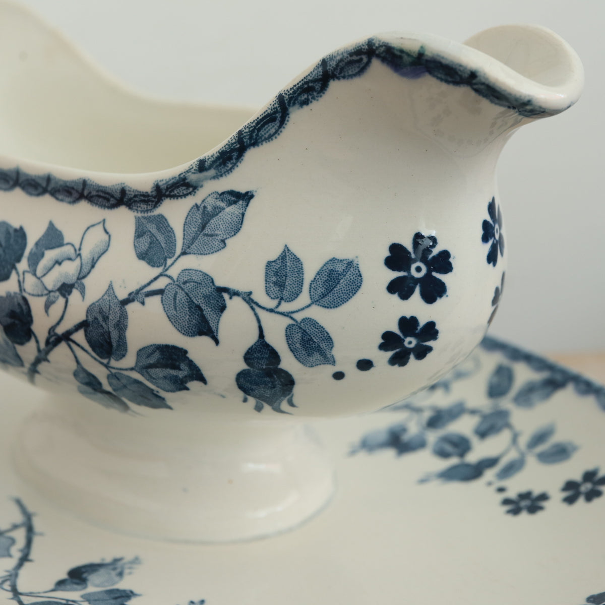 アンティーク ソーシエール サルグミンヌ フランス Trouville U&C SARREGUEMINES FRANCE Antique Gravy boat