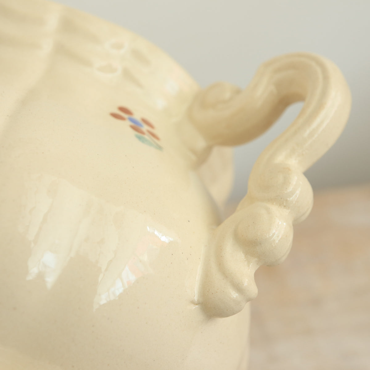 アンティーク シュガーポット シュクリエ 花リム 小花 サルグミンヌ フランス AROMANCHES Digoin & Sarreguemines France