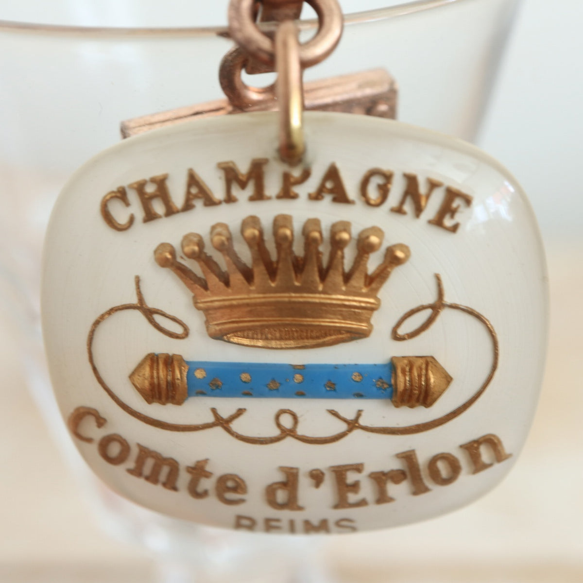 ブルボンキーホルダー シャンパン CHAMPAGNE COMTE D'ERLON REIMS