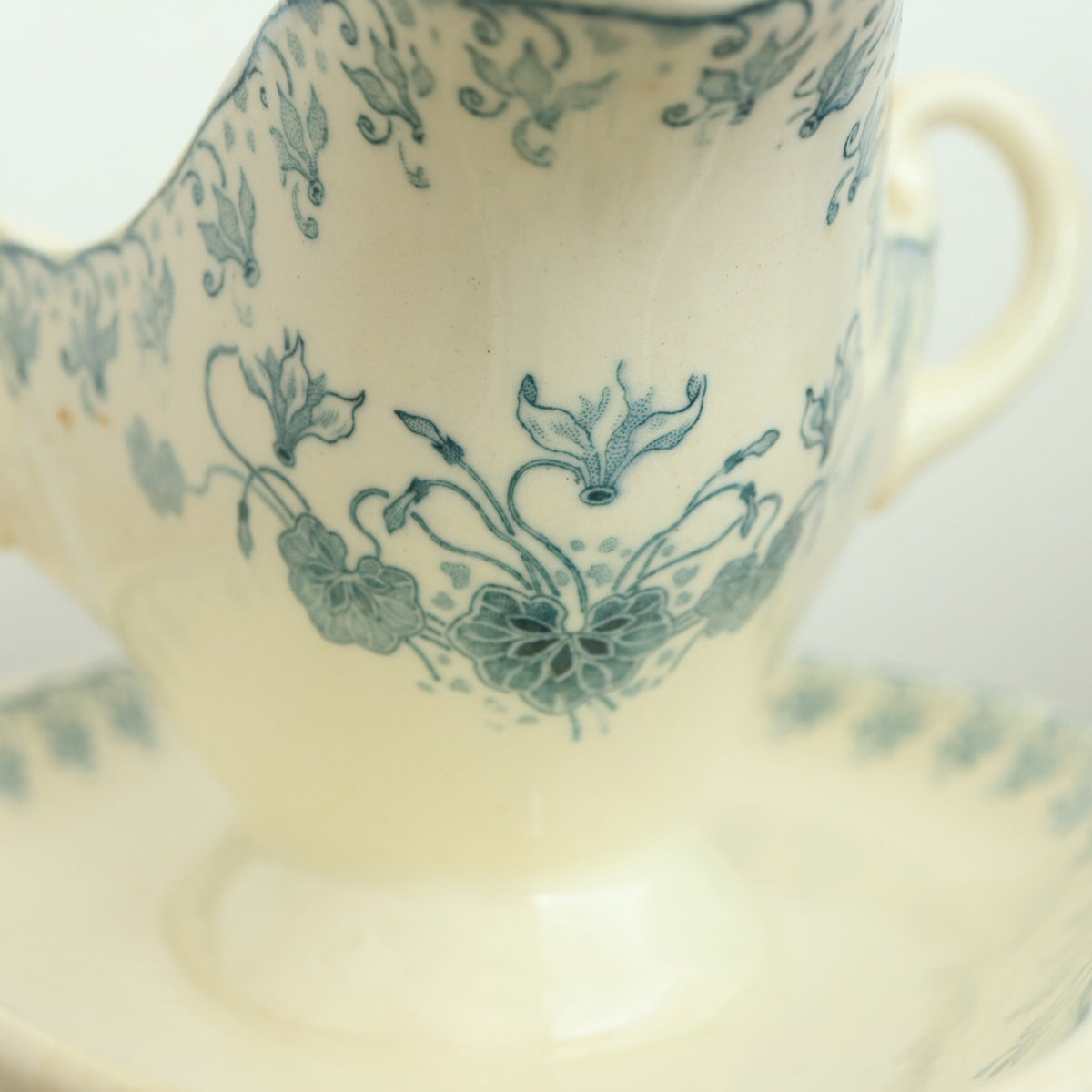 アンティーク ソーシエール シクラメン CYCLAMEN フランス ショワジールロワ製 CHOISY LE ROI